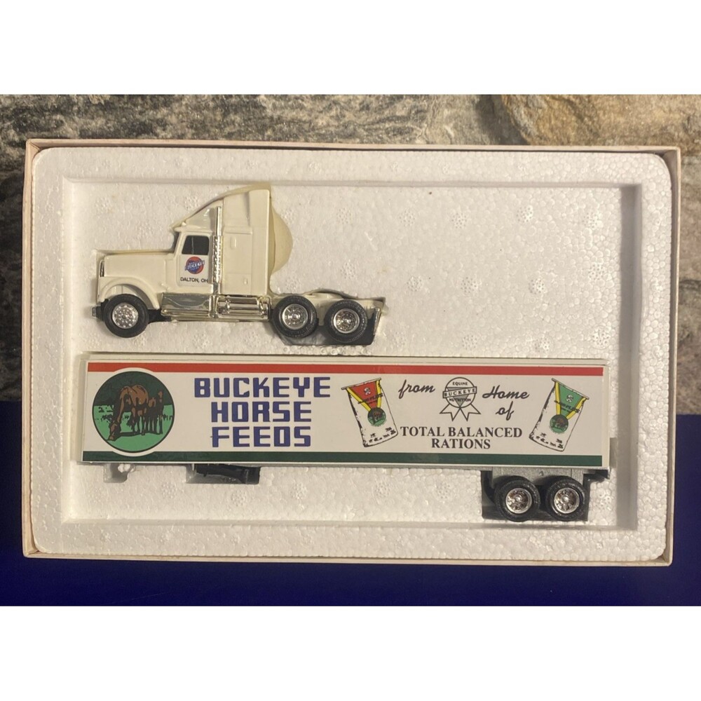 ERTL 1/64 Diecast "Buckeye Horse Feeds" INTERNATIONAL CAB & TRAILER - USA 1991